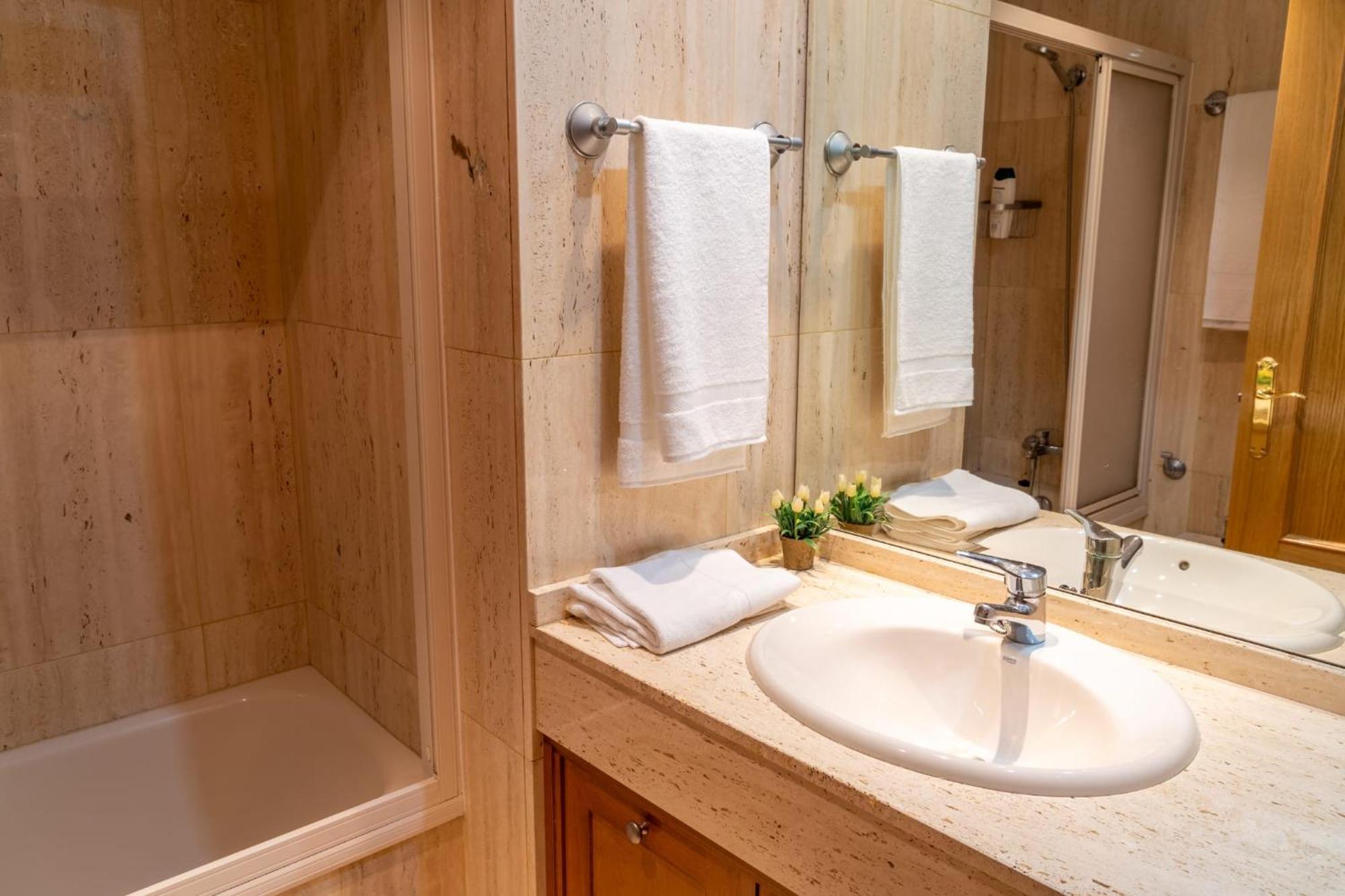 Apartamento Mayte Pola de Siero Luaran gambar